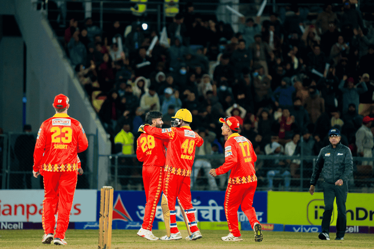 LIONS INTO THE FINALS!!